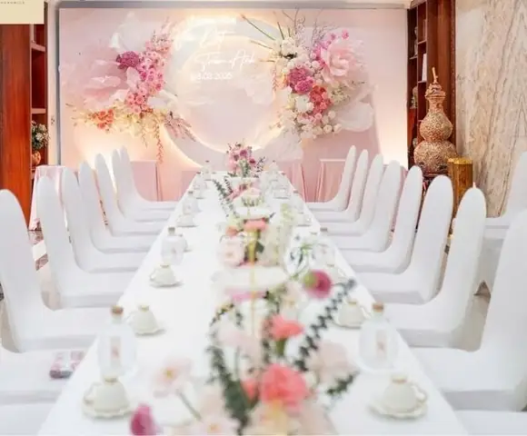 Tổng Hợp 100+ Mẫu Background Tiệc Cưới Đẹp 2025: Backdrop Sang Trọng, Đơn Giản, Màn LED & Giá Rẻ