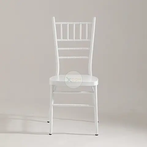 Bàn Tiệc Cưới Nên Chọn Loại Nào? Cách So Sánh Theo Số Khách, Không Gian Và Ngân Sách