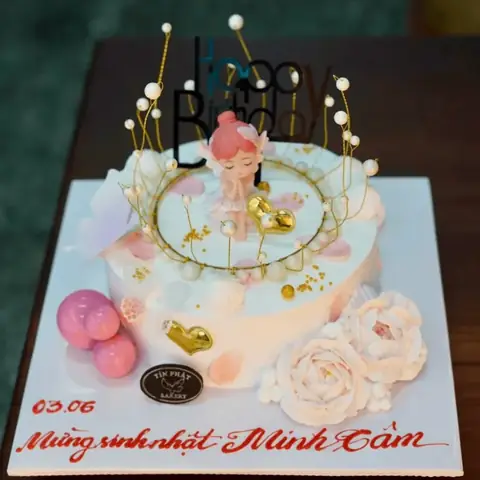 Tuyển Chọn 15 Mẫu Bánh Kem Tiệc Cưới Đẹp, Sang Trọng Cho Cô Dâu Chú Rể