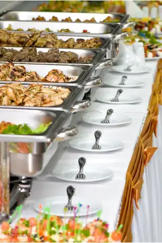 Review Buffet Chay Tại Nhà Hàng Tiệc Cưới Claris Palace: Thực Đơn 60+ Món, Ưu Đãi & Top Địa Chỉ Tham Khảo TP.HCM
