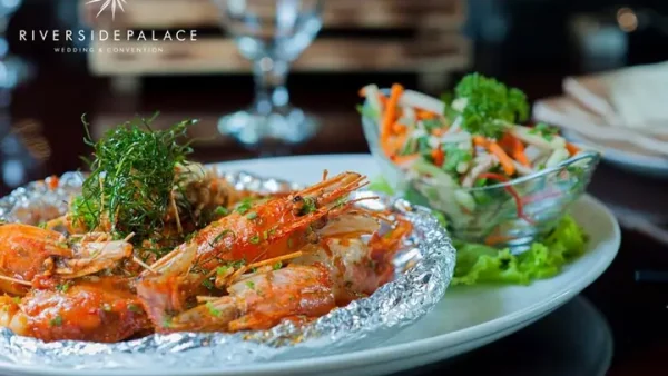 Cách Chọn Món Ăn Tiệc Cưới: Quy Trình 5 Bước Lập Thực Đơn Cân Bằng Khẩu Vị, Ngân Sách Và Thứ Tự Trình Bày