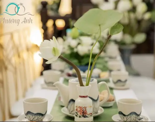 Cách Cắm Hoa Bàn Tiệc Cưới Đẹp, Đơn Giản Và Bền: Hướng Dẫn Từng Bước Cho Đám Cưới