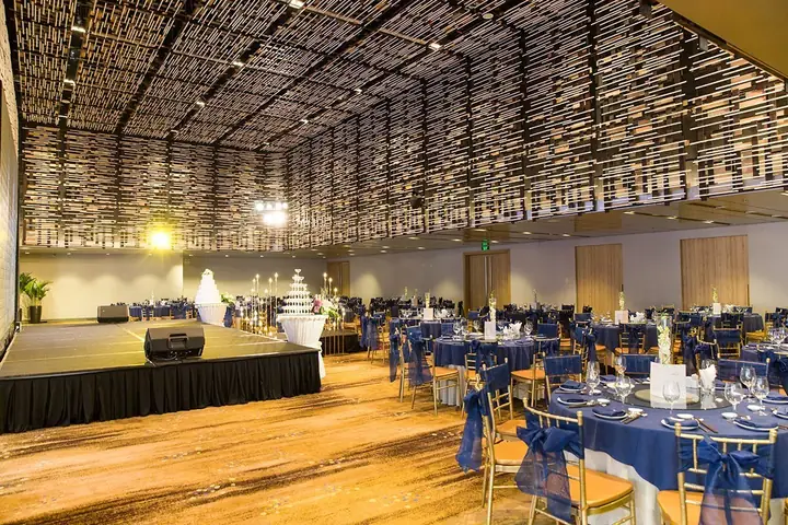 Bảng Giá Tiệc Cưới Capella Gallery Hall 2026: Chi Tiết Mức Giá/bàn, Gói Trọn Gói & Thực Đơn Mới Nhất
