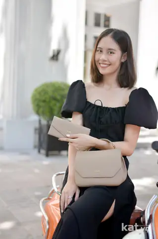Cách Chọn Túi Xách Đi Dự Tiệc Cưới Cho Nàng: Sang Trọng, Hợp Trang Phục Và Đúng Dresscode