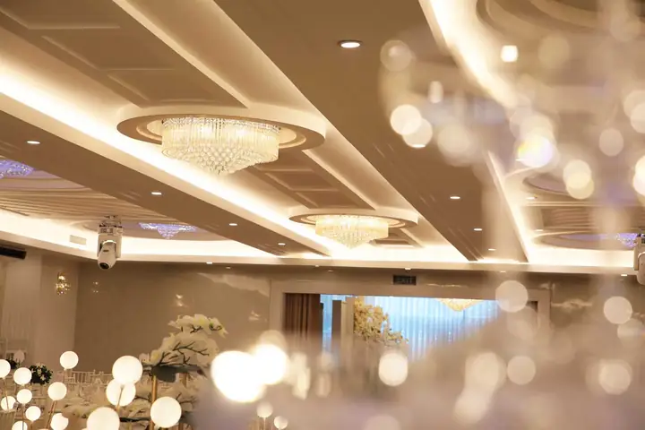 Đặt Tiệc Cưới Cho Cặp Đôi: Chọn Địa Điểm, Gói Trọn Gói Và So Sánh Chi Phí