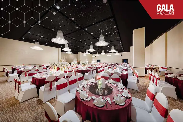 Review Chi Tiết Tiệc Cưới Intercontinental Sài Gòn: Giá Gói, Sảnh, Thực Đơn, Trang Trí & Đánh Giá Thực Tế 2025