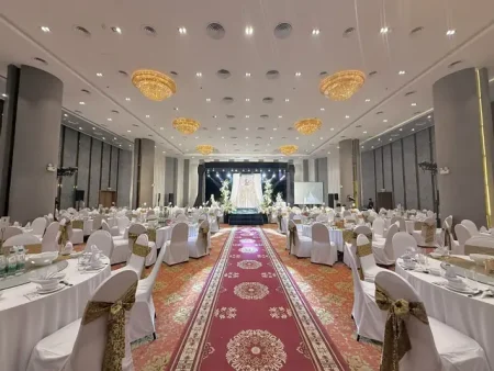 Tiệc Cưới Khách Sạn La Thành