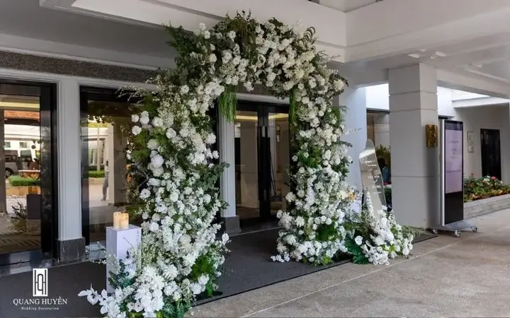 Báo Giá & Review Tiệc Cưới Khách Sạn Sheraton Hà Nội: Chi Tiết Gói, Không Gian & Lưu Ý Chọn Mua 2025
