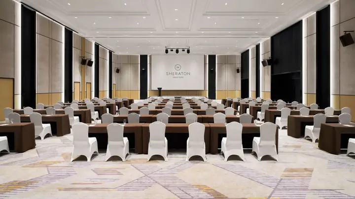Báo Giá & Review Tiệc Cưới Khách Sạn Sheraton Hà Nội: Chi Tiết Gói, Không Gian & Lưu Ý Chọn Mua 2025