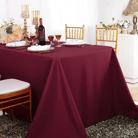 Gợi Ý Mẫu Khăn Trải Bàn Tiệc Cưới Đẹp, Sang Trọng: So Sánh Chất Liệu, Xu Hướng & Bí Quyết Chọn Mua 2025
