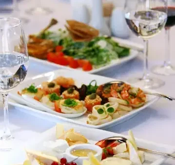 Menu Tiệc Cưới White Palace: Thực Đơn Mẫu, Giá Tham Khảo & Kinh Nghiệm Chọn Booking Hiệu Quả