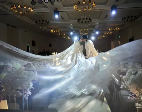 Nhà Hàng Tiệc Cưới Bạch Kim: Lựa Chọn Địa Điểm Tổ Chức Đám Cưới Sang Trọng Tại TP. HCM