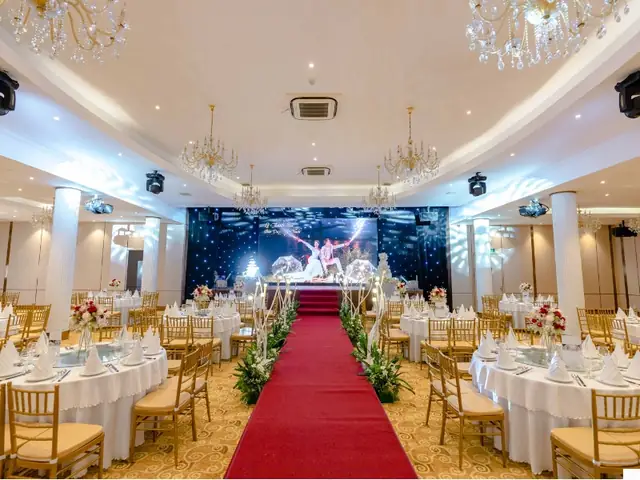 Chọn Nhà Hàng Tiệc Cưới Cát Khánh Ở Quận 11: Địa Chỉ, Giá, Sức Chứa Và Kinh Nghiệm Đặt Bàn Chọn Nhà Hàng Tiệc Cưới Cát Khánh Ở Quận 11: Địa Chỉ, Giá, Sức Chứa Và Kinh Nghiệm Đặt Bàn