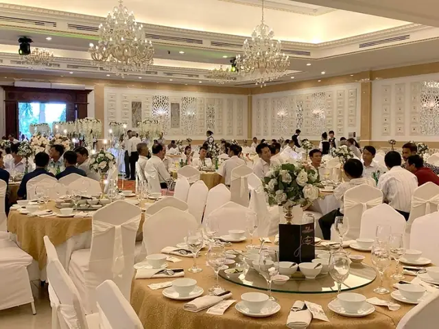 Chọn Nhà Hàng Tiệc Cưới Cát Khánh Ở Quận 11: Địa Chỉ, Giá, Sức Chứa Và Kinh Nghiệm Đặt Bàn Chọn Nhà Hàng Tiệc Cưới Cát Khánh Ở Quận 11: Địa Chỉ, Giá, Sức Chứa Và Kinh Nghiệm Đặt Bàn