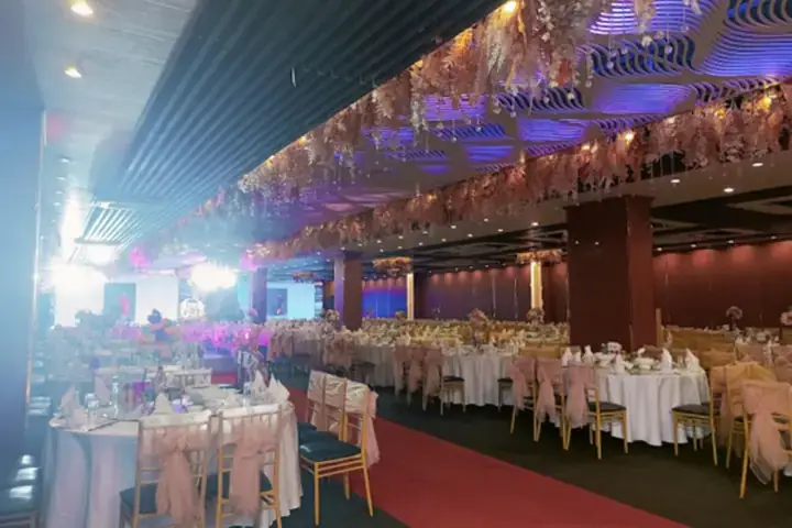 Nhà Hàng Tiệc Cưới Cung Đình – Đảo Sen Ở Đâu? Địa Chỉ 125 Nguyễn Sơn, Long Biên, Hà Nội