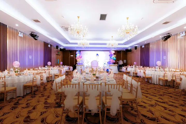 Khám Phá Các Nhà Hàng Tiệc Cưới Đại Hỷ: Địa Điểm Và Địa Chỉ Chi Tiết