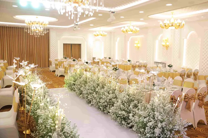 Khám Phá Các Địa Điểm Nhà Hàng Tiệc Cưới Golden Palace Cho Đôi Cặp