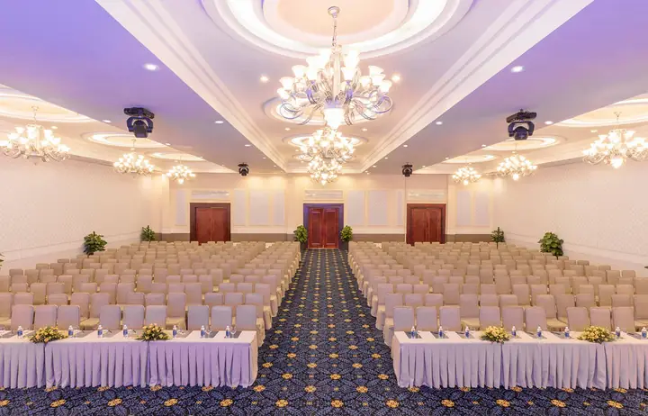 Nhà Hàng Tiệc Cưới Grand Palace Ở Đâu? Địa Chỉ, Sảnh Và Dịch Vụ