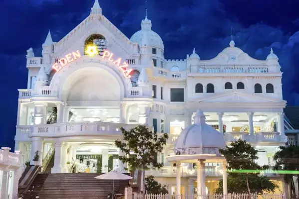 Nhà Hàng Tiệc Cưới Hoa Thiên Lý Tại TP.HCM: Đánh Giá Dịch Vụ Và Cách Đặt Tiệc