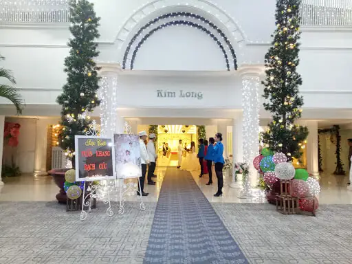 Tìm Nhà Hàng Tiệc Cưới Hoàng Long Ở Đâu? Danh Sách Chi Nhánh Tại TP.HCM