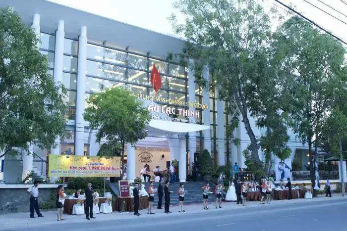 Top 10 Nhà Hàng Tiệc Cưới Nha Trang Sang Trọng, Đẹp Như Mơ Năm 2025