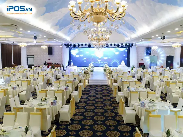 Nhà Hàng Tiệc Cưới Phong Doanh: 15 Phong Cách Sang Trọng Cho Cô Dâu Chú Rể Nhà Hàng Tiệc Cưới Phong Doanh: 15 Phong Cách Sang Trọng Cho Cô Dâu Chú Rể