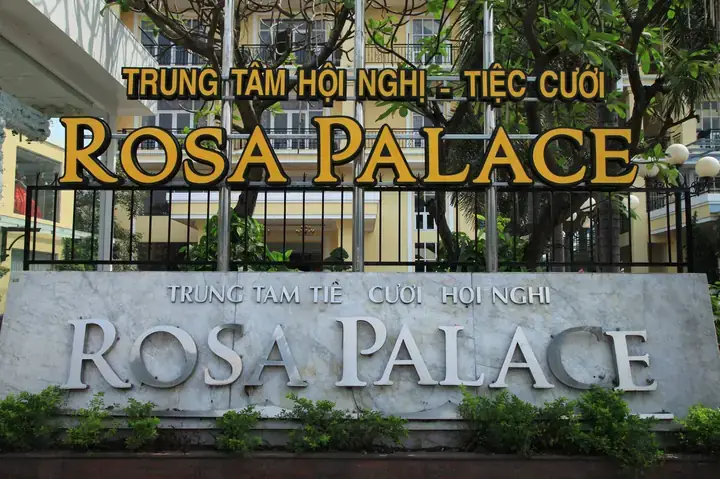 Nhà Hàng Tiệc Cưới Rosa Palace Bình Dương: Địa Chỉ, Sảnh Tiệc, Thực Đơn, Giá Cả & Review Chi Tiết 2024
