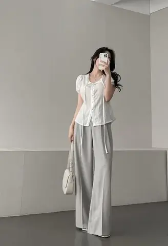 Quần Áo Dự Tiệc Cưới Cho Nữ: 25+ Cách Phối Outfit Sang Trọng Chuẩn Dress Code