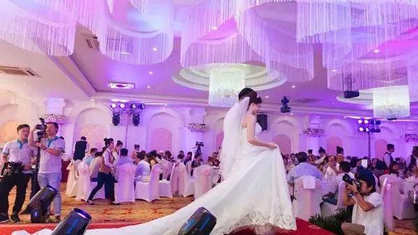 Quy Trình Tổ Chức Tiệc Cưới Tại Nhà Hàng Chuẩn Chuyên Nghiệp: Hướng Dẫn Chi Tiết Từ A-Z