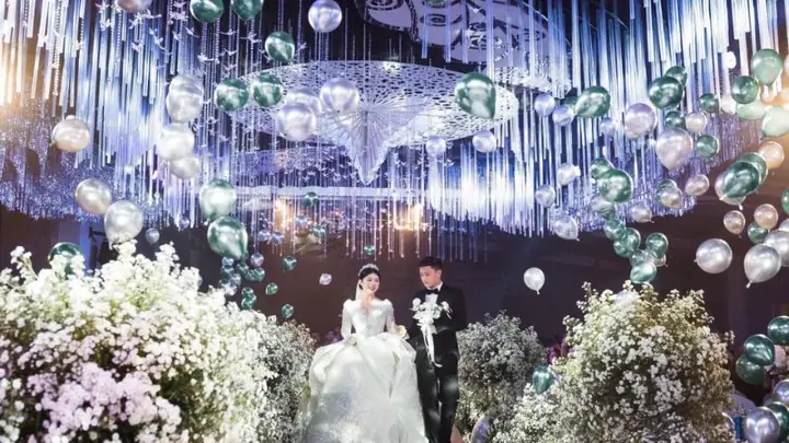 Chọn Tiệc Cưới Forevermark Nào? So Sánh Tây Hồ Và Lê Đức Thọ Cho Cặp Đôi