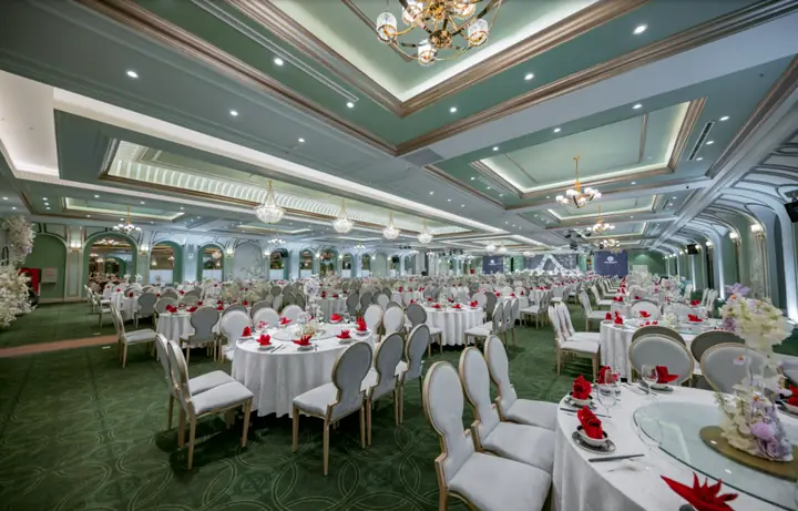 Xem Danh Sách Địa Điểm Tổ Chức Tiệc Cưới Trống Đồng Palace Tại Miền Bắc