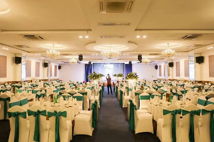 Chọn Tiệc Cưới Unique Ở TP.HCM: Tiêu Chí Sức Chứa, Menu, Dịch Vụ Và Chi Phí Cho Cặp Đôi