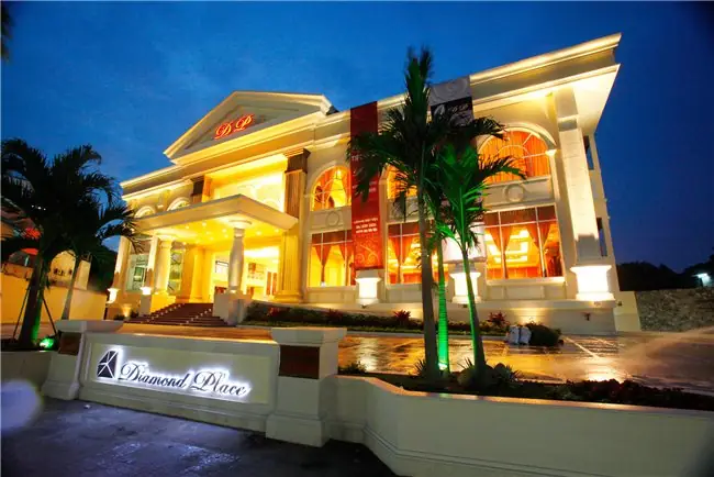 Tổng Hợp Thông Tin Trung Tâm Hội Nghị Tiệc Cưới Diamond Place: 2 Chi Nhánh, Sảnh Tiệc, Giá Cước & Thực Đơn