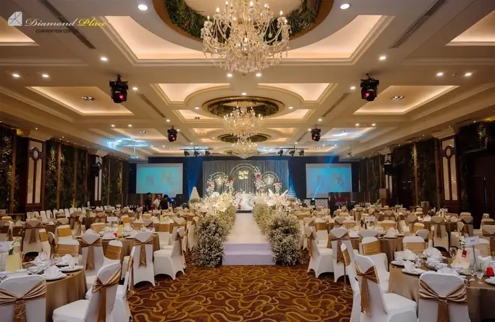 Tổng Hợp Thông Tin Trung Tâm Hội Nghị Tiệc Cưới Diamond Place: 2 Chi Nhánh, Sảnh Tiệc, Giá Cước & Thực Đơn