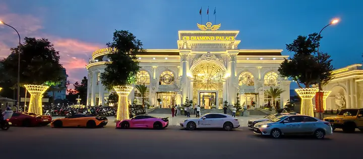 Tổng Hợp Thông Tin Trung Tâm Hội Nghị Tiệc Cưới Diamond Place: 2 Chi Nhánh, Sảnh Tiệc, Giá Cước & Thực Đơn
