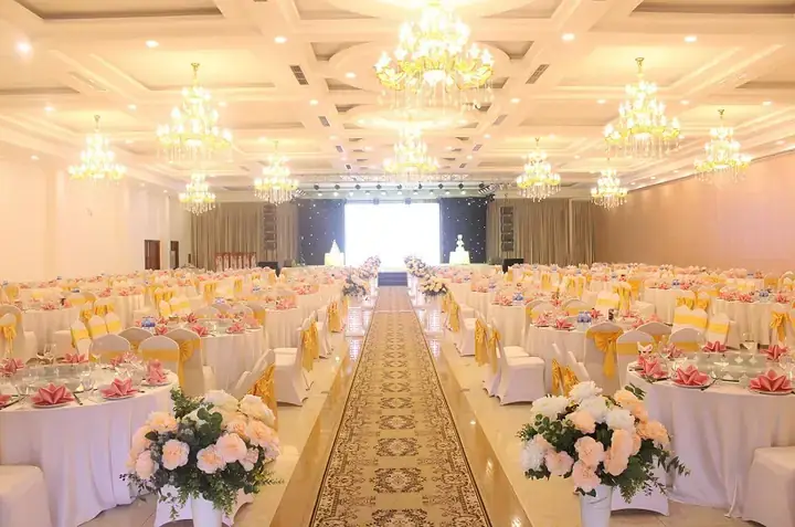 Trung Tâm Tiệc Cưới 15-17 Ngọc Khánh (sapphire/azapphire): Chi Tiết Sảnh, Menu, Giá & Dịch Vụ Trọn Gói Trung Tâm Tiệc Cưới 15-17 Ngọc Khánh (sapphire/azapphire): Chi Tiết Sảnh, Menu, Giá & Dịch Vụ Trọn Gói