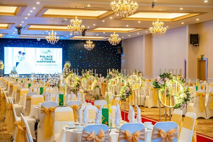 Top 8+ Nhà Hàng Tiệc Cưới Thủ Đức Sang Trọng 2024: Emerald & Các Địa Điểm Nổi Bật