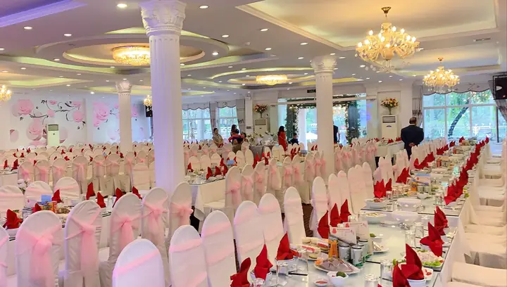 Chi Tiết Trung Tâm Tiệc Cưới Xanh Palace Hào Nam: Sảnh, Menu, Giá & Dịch Vụ Trọn Gói 2024