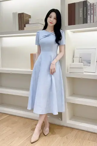 Gợi Ý 12 Mẫu Váy Đi Tiệc Cưới Đẹp, Sang Trọng Và Tinh Tế